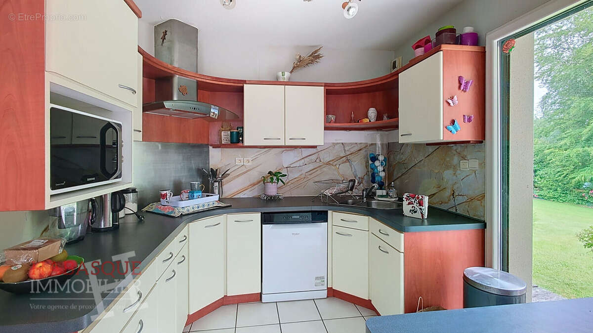 Maison à SAINT-URBAIN