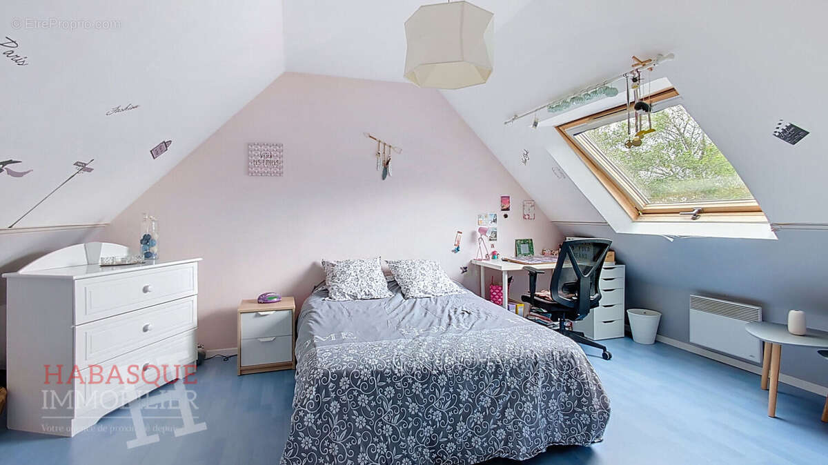 Maison à SAINT-URBAIN