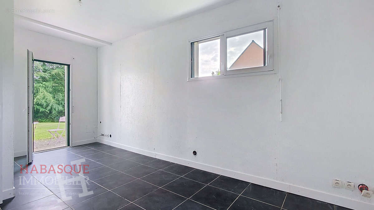 Maison à SAINT-URBAIN