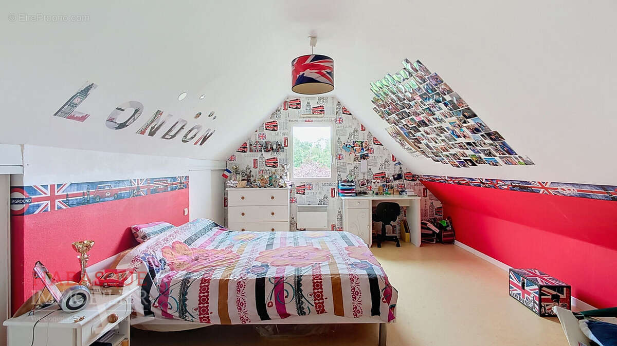 Maison à SAINT-URBAIN