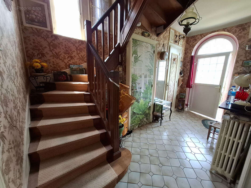 Maison à LONS-LE-SAUNIER