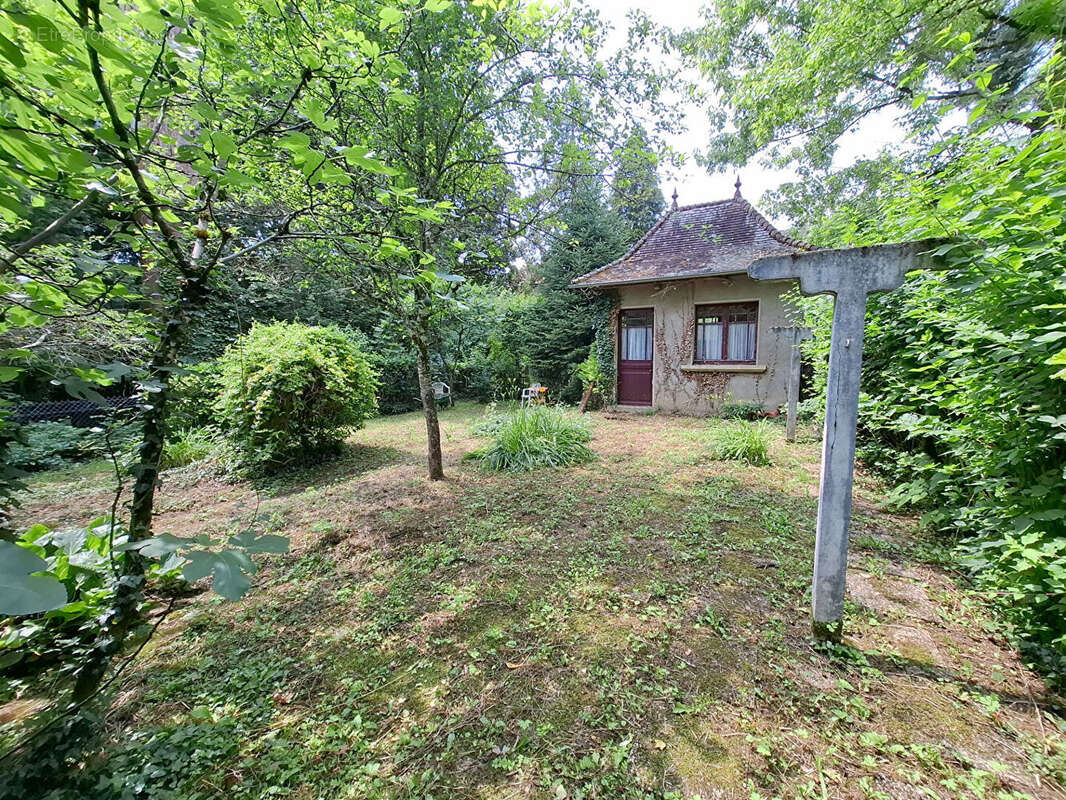 Maison à LONS-LE-SAUNIER