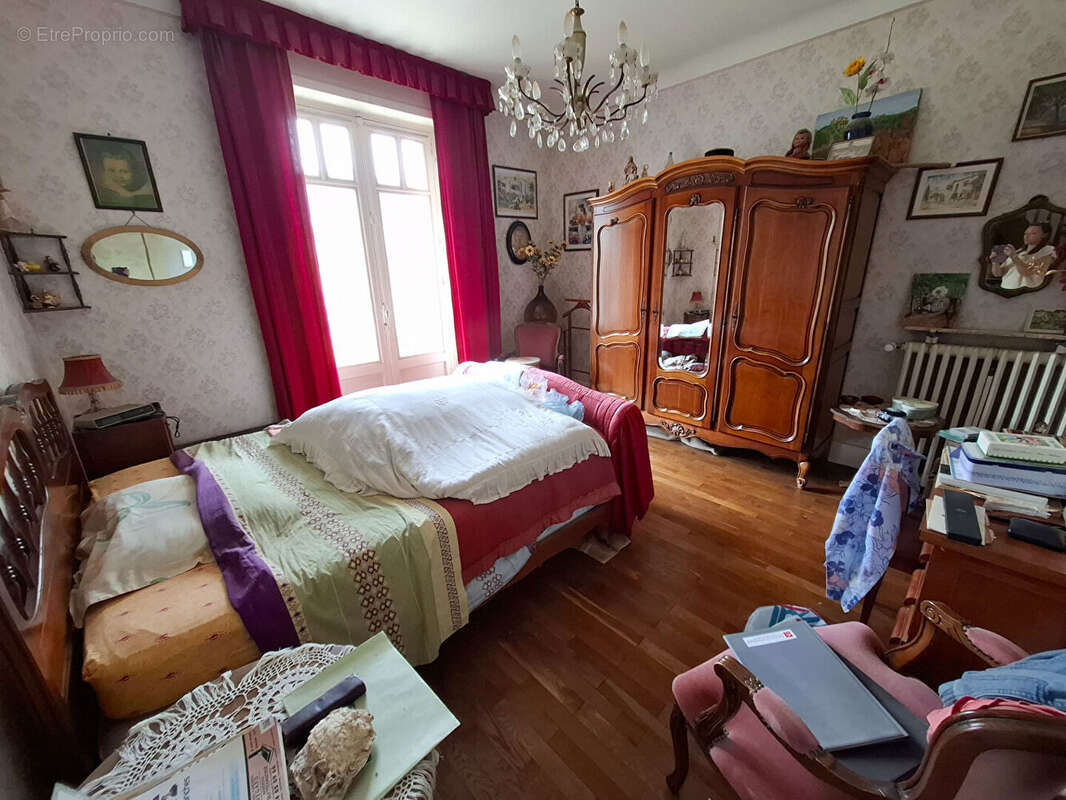 Maison à LONS-LE-SAUNIER