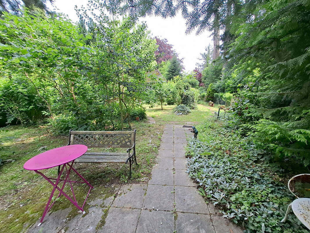 Maison à LONS-LE-SAUNIER