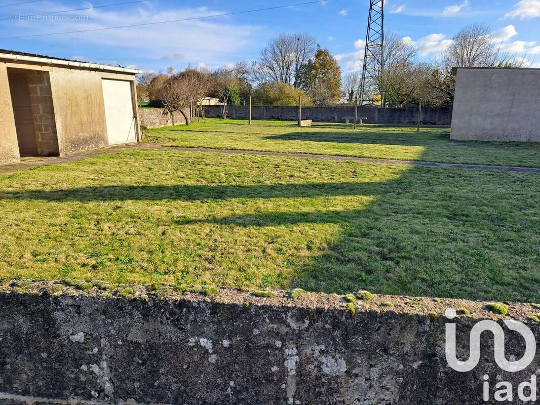 Photo 2 - Terrain à LES HERBIERS