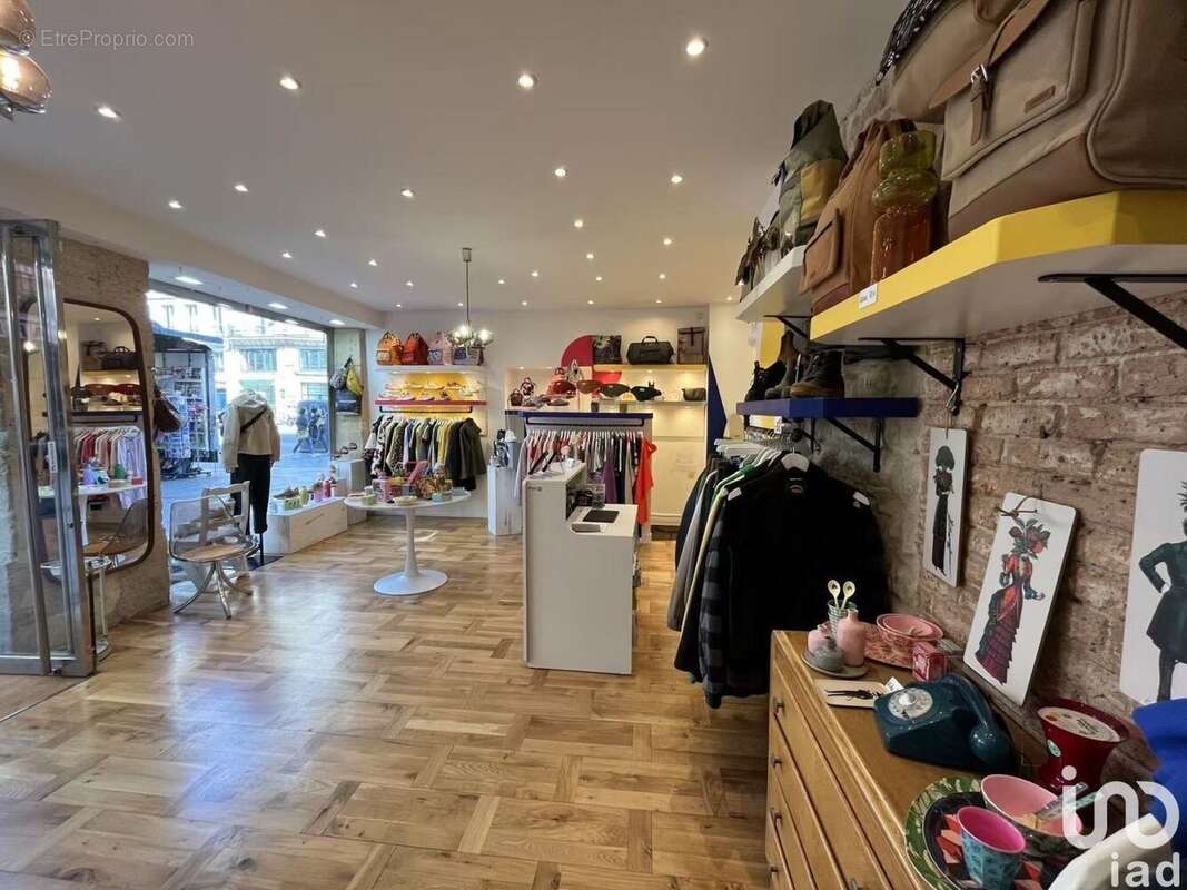 Photo 2 - Commerce à PARIS-1E
