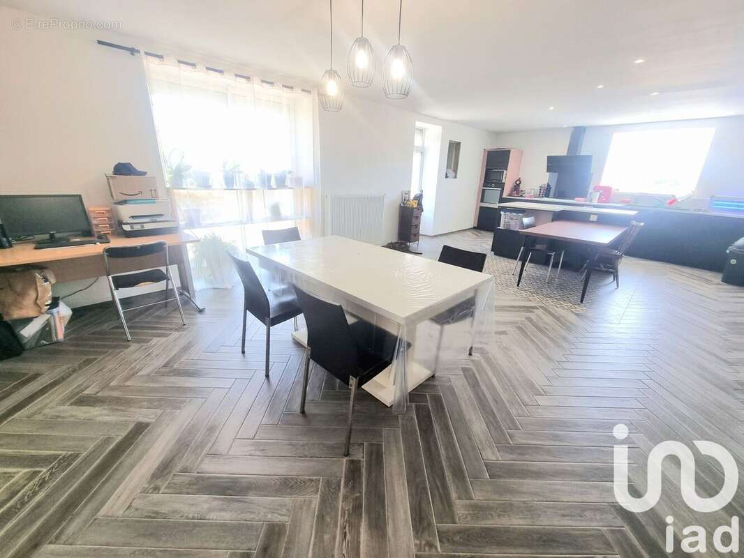 Photo 2 - Maison à BAZOGES-EN-PAREDS