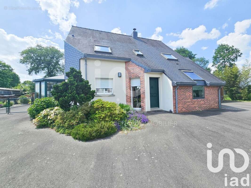 Photo 3 - Maison à SAINT-MEEN-LE-GRAND