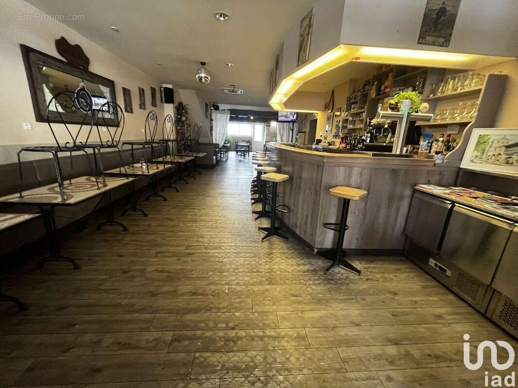 Photo 3 - Commerce à CASTELSAGRAT