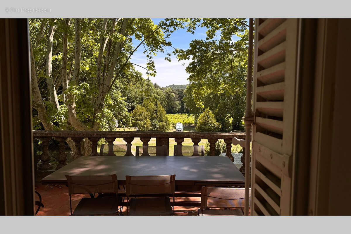 Maison à SAINT-RESTITUT