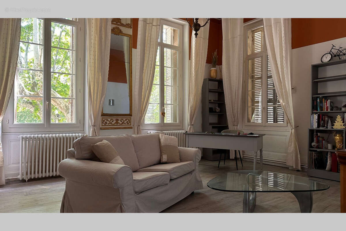 Maison à SAINT-RESTITUT