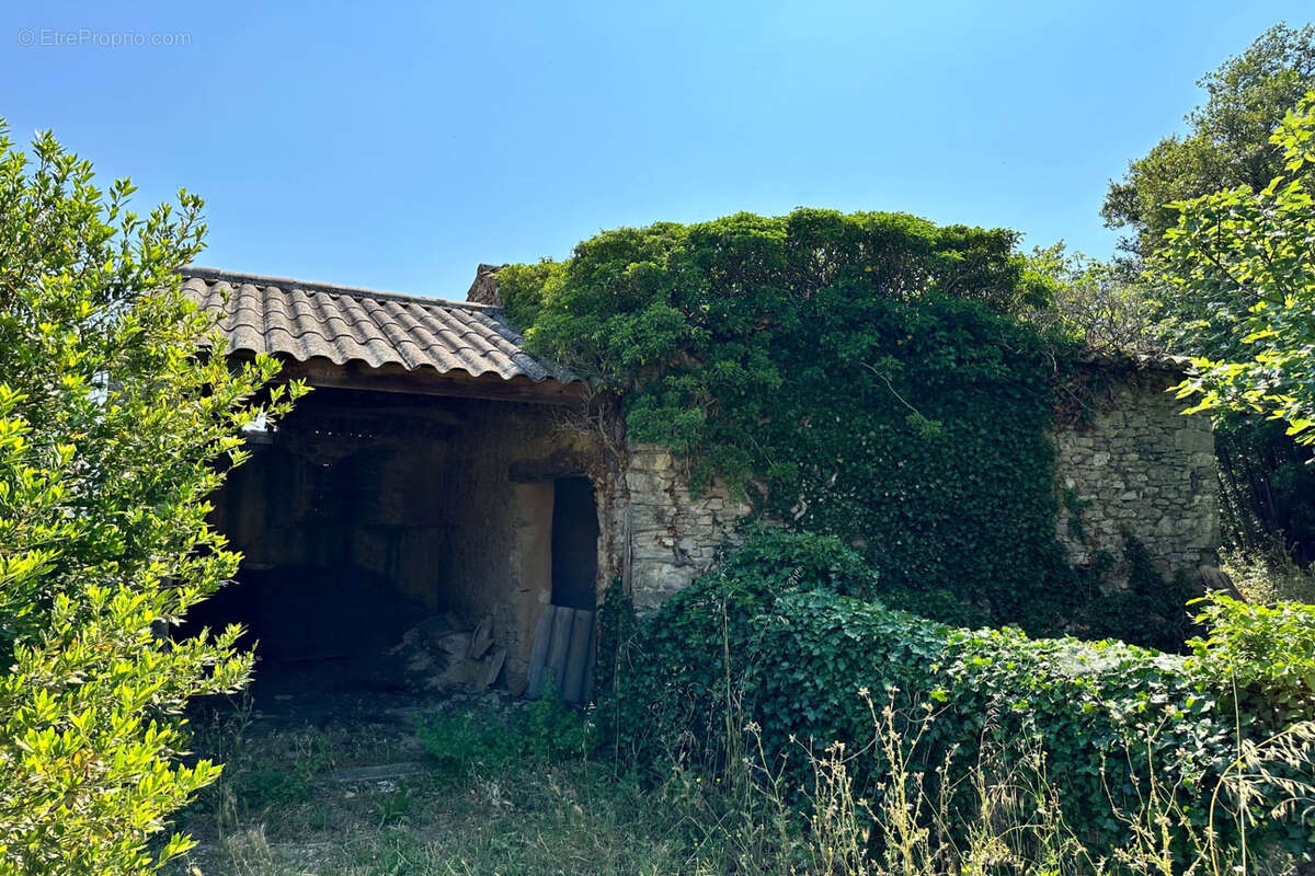 Maison à LAUDUN-L&#039;ARDOISE