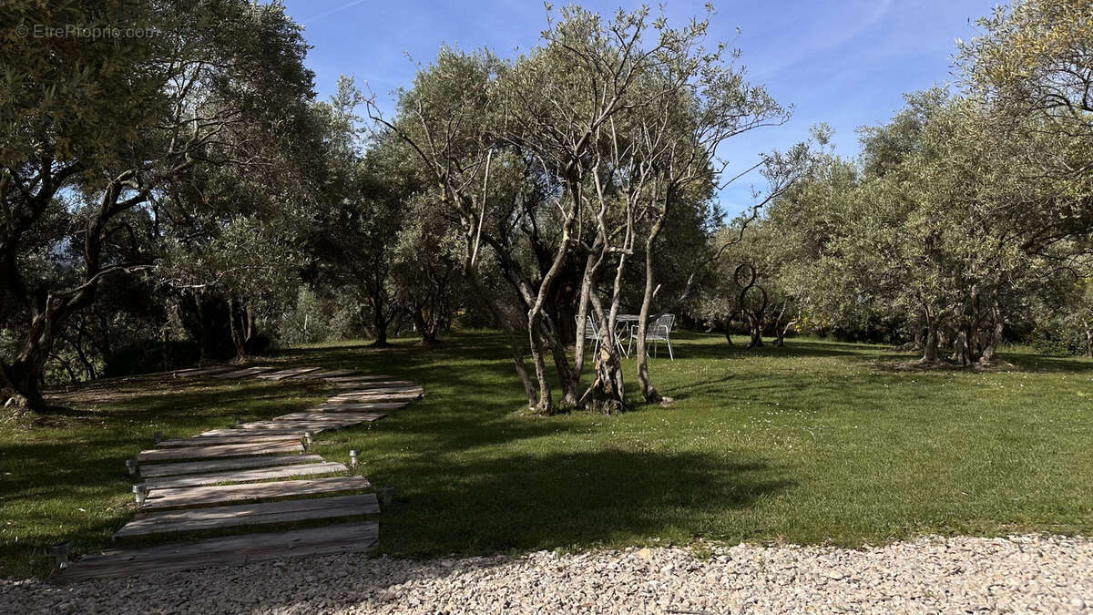 Maison à CRILLON-LE-BRAVE