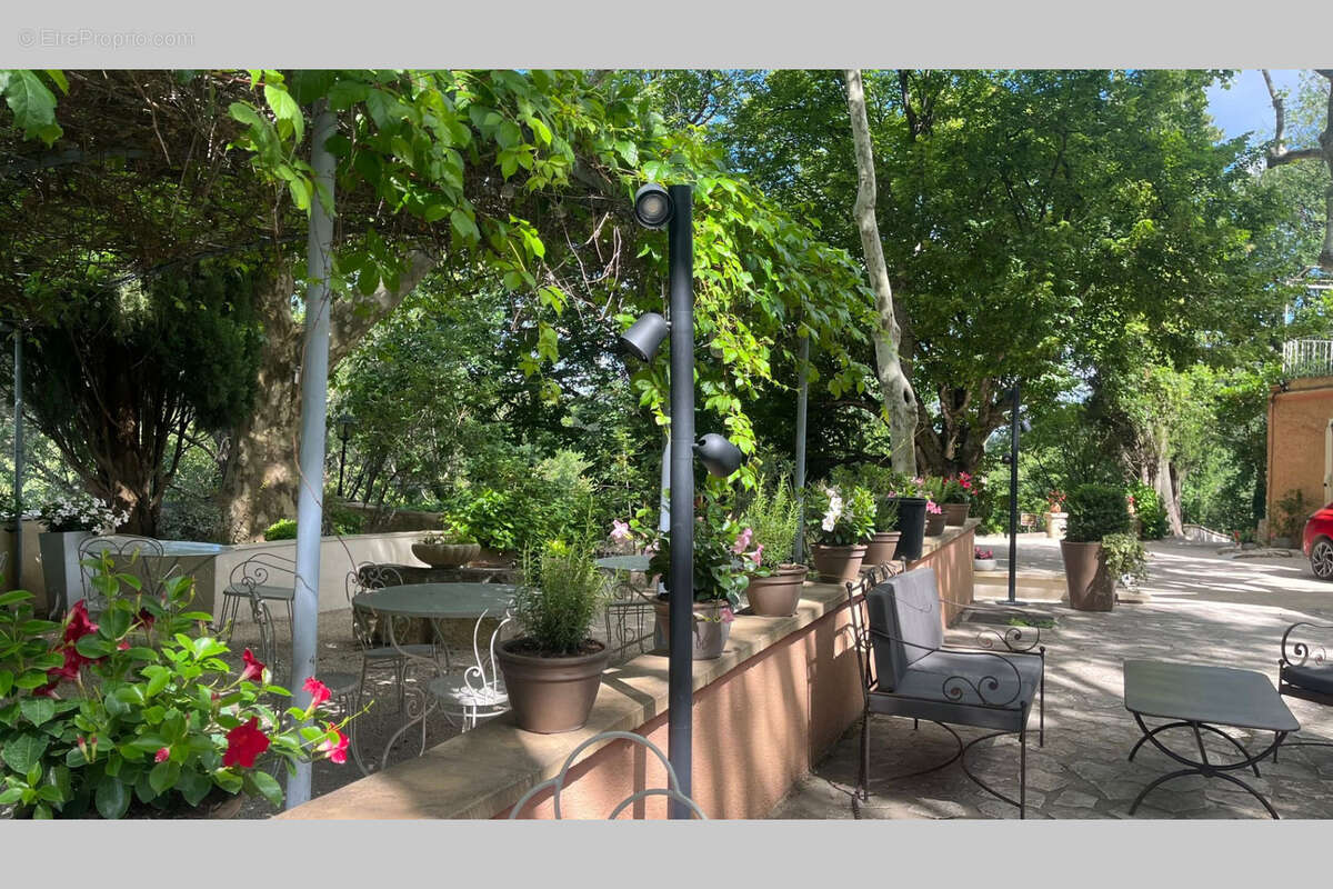 Maison à VAISON-LA-ROMAINE