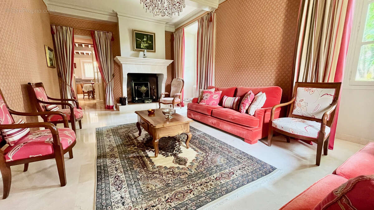 Maison à L&#039;ISLE-SUR-LA-SORGUE