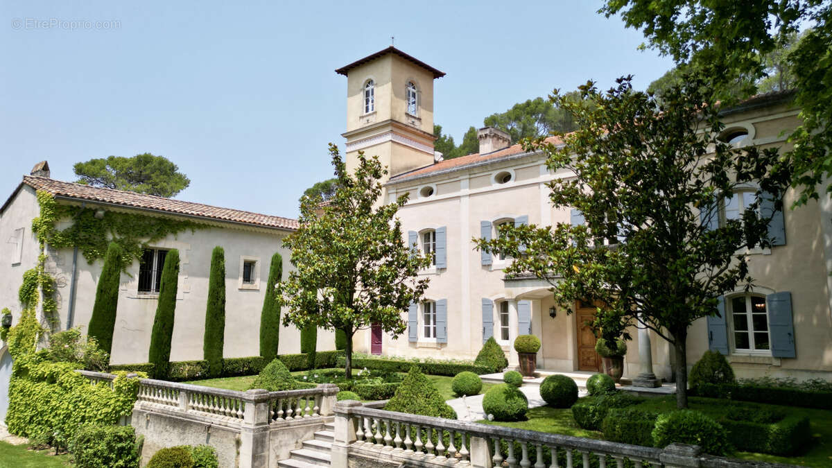 Maison à L&#039;ISLE-SUR-LA-SORGUE