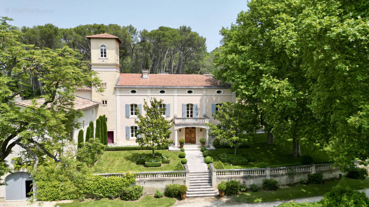 Maison à L&#039;ISLE-SUR-LA-SORGUE