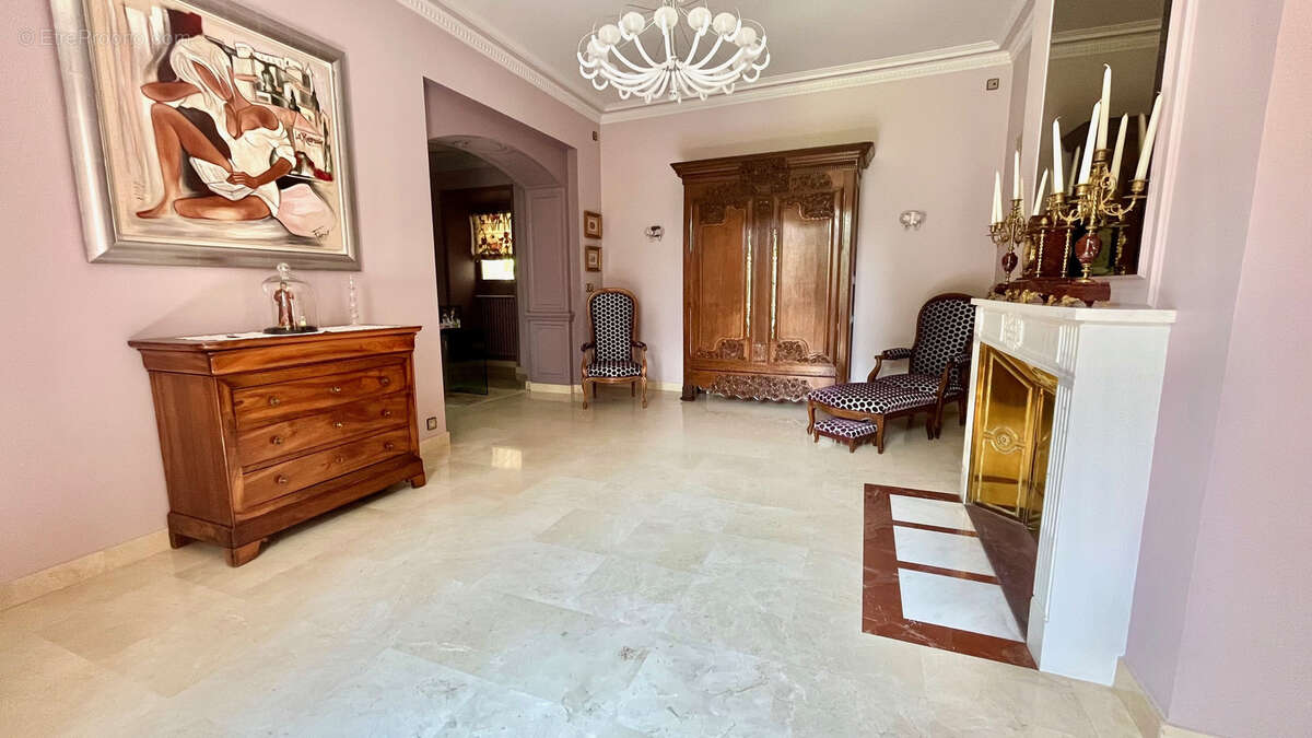 Maison à L&#039;ISLE-SUR-LA-SORGUE