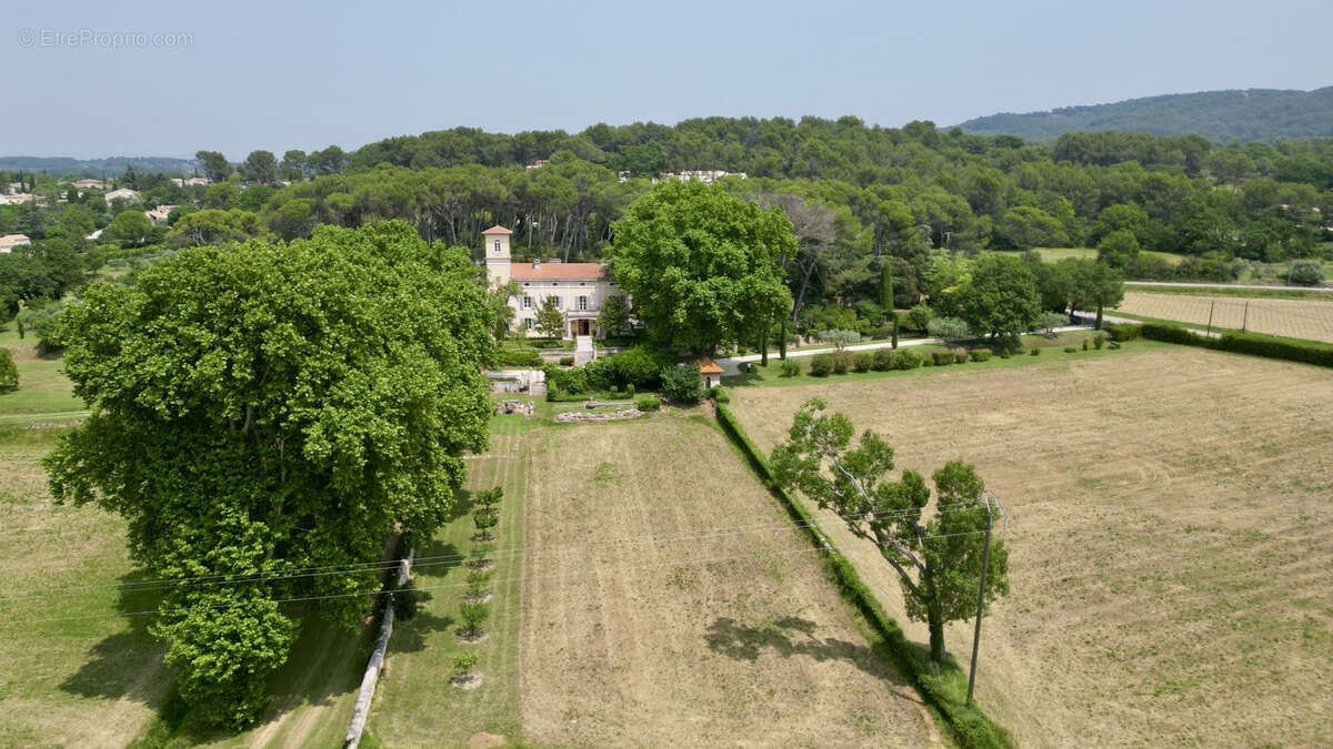 Maison à L&#039;ISLE-SUR-LA-SORGUE