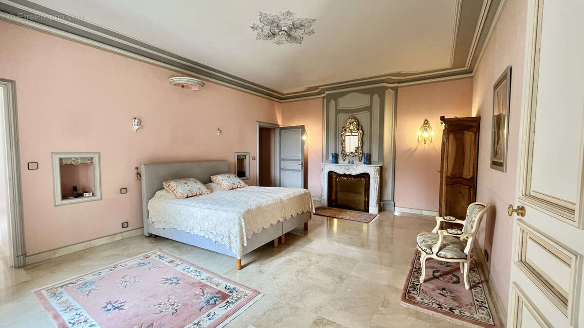 Maison à L&#039;ISLE-SUR-LA-SORGUE