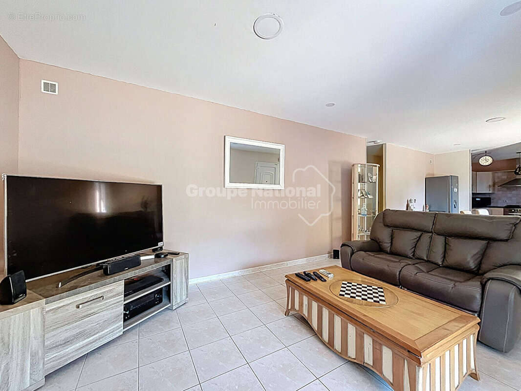 Maison à SAINT-PAUL-TROIS-CHATEAUX