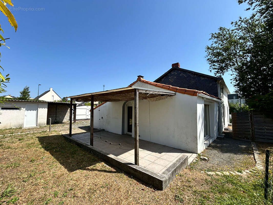 Maison à SAINTE-LUCE-SUR-LOIRE