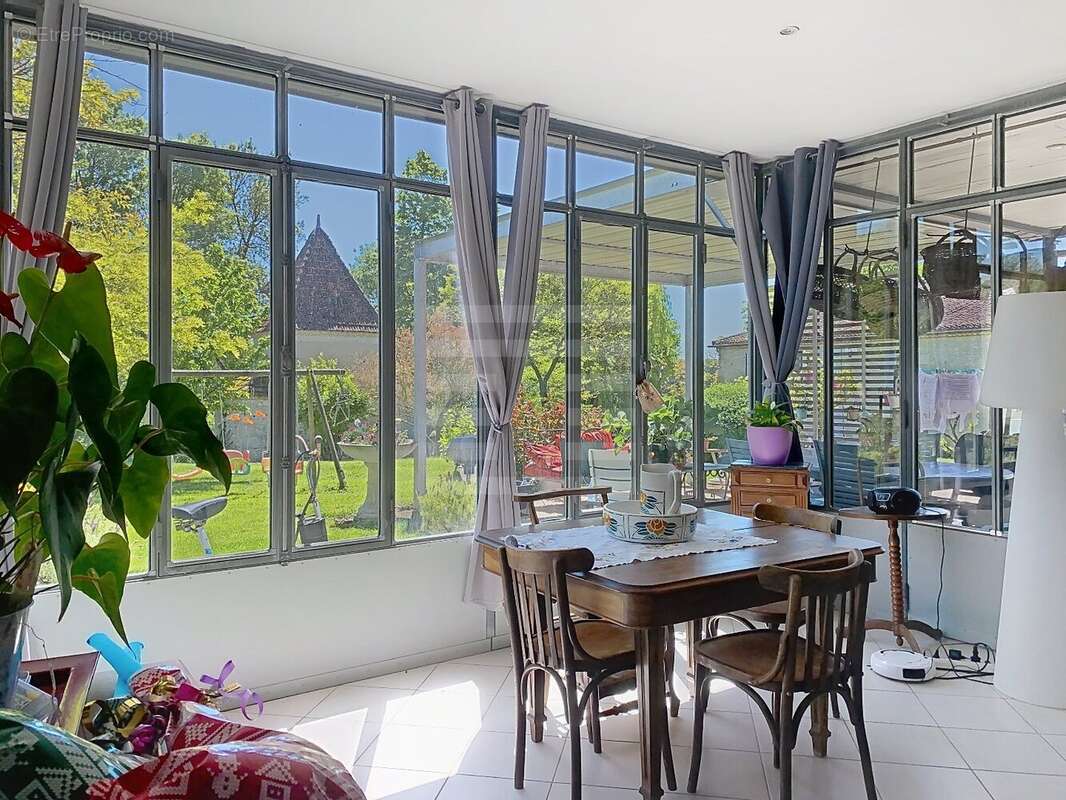 Maison à SAINT-CLAR