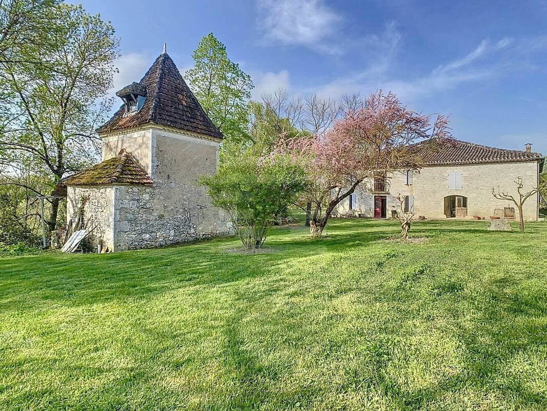 Maison à SAINT-CLAR