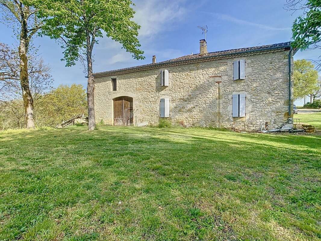 Maison à SAINT-CLAR