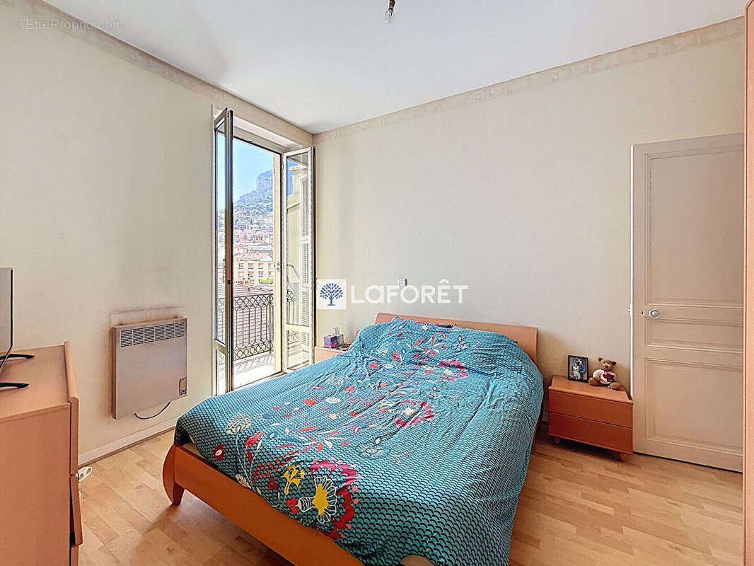 Appartement à BEAUSOLEIL