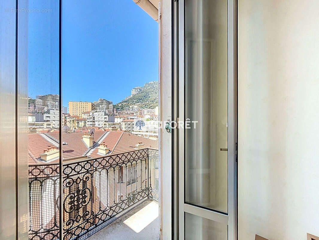 Appartement à BEAUSOLEIL