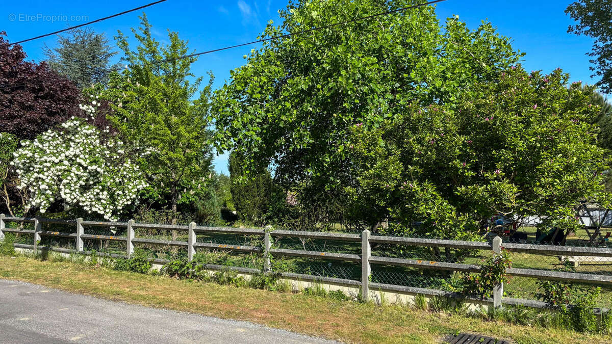 Terrain à CAMPENEAC