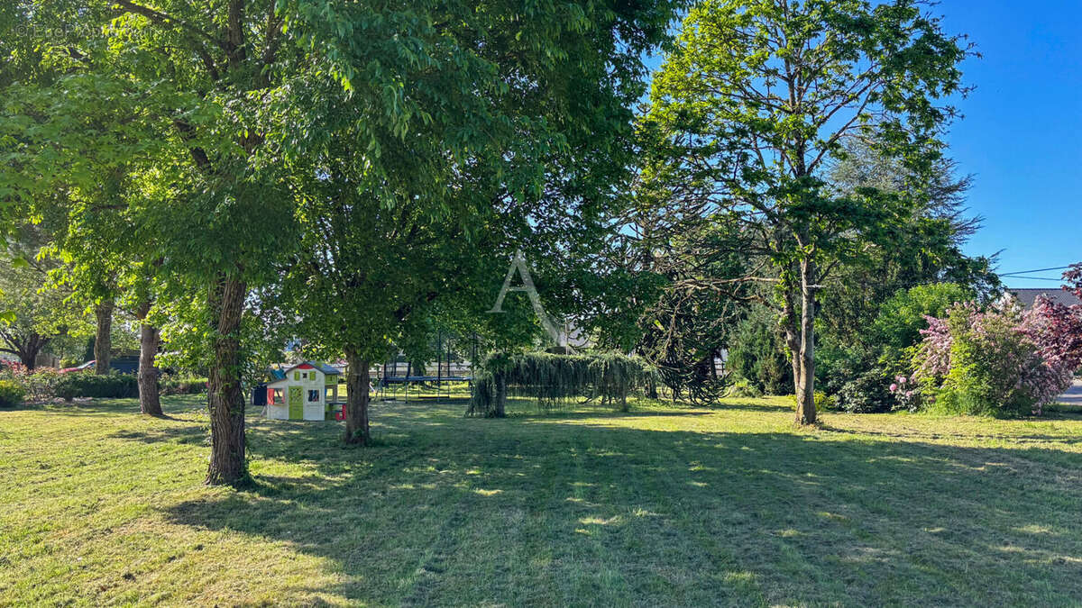 Terrain à CAMPENEAC