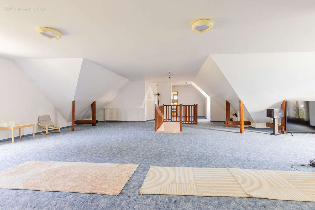 Maison à ANGERVILLIERS