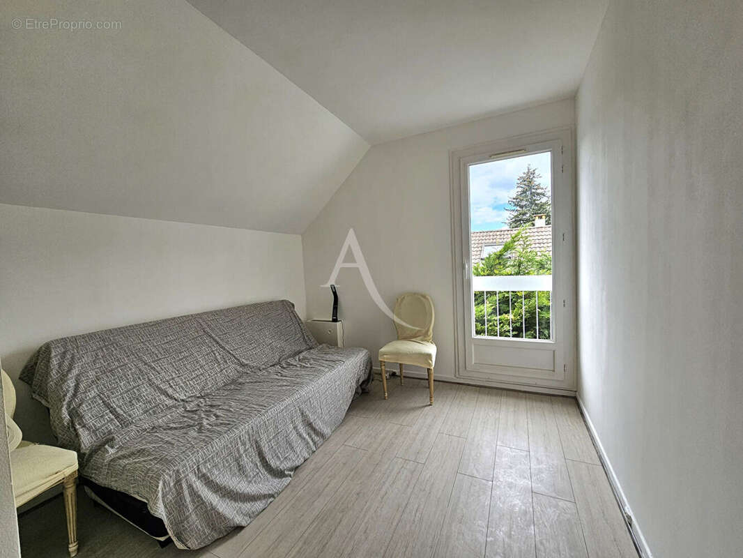 Maison à BURES-SUR-YVETTE