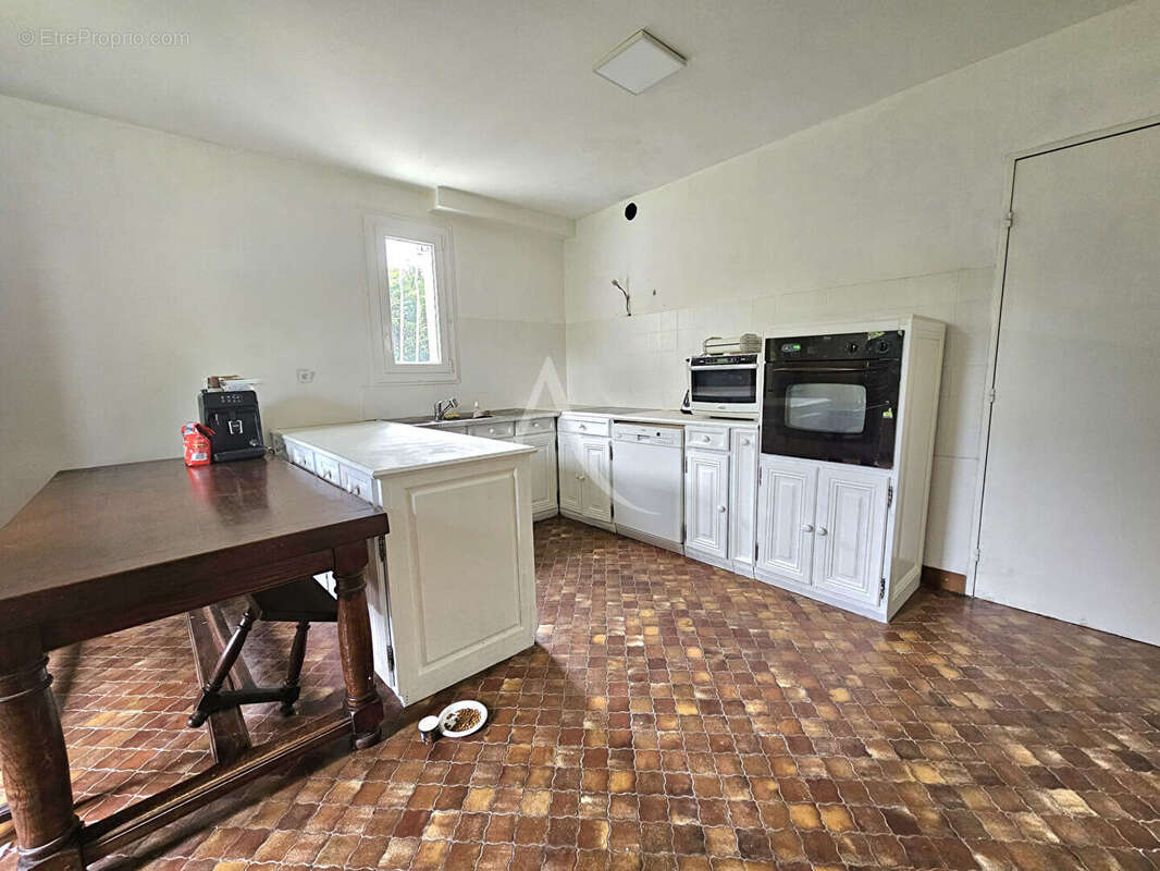 Maison à BURES-SUR-YVETTE