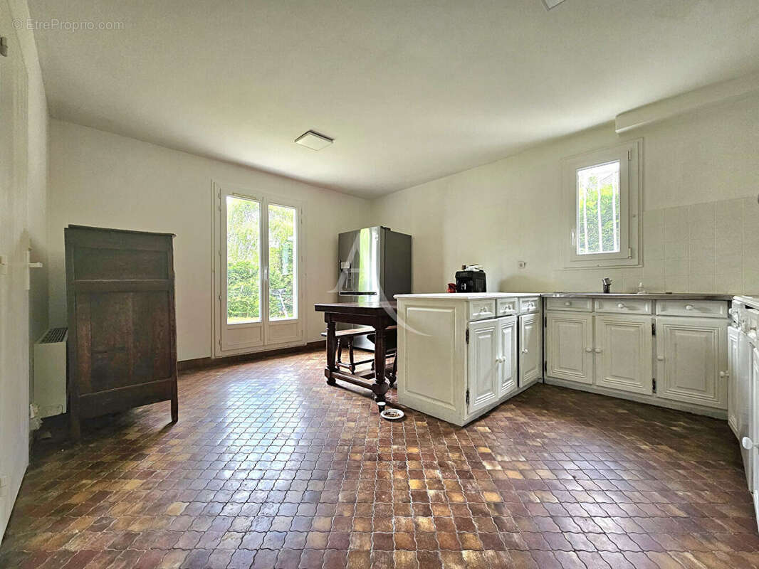 Maison à BURES-SUR-YVETTE