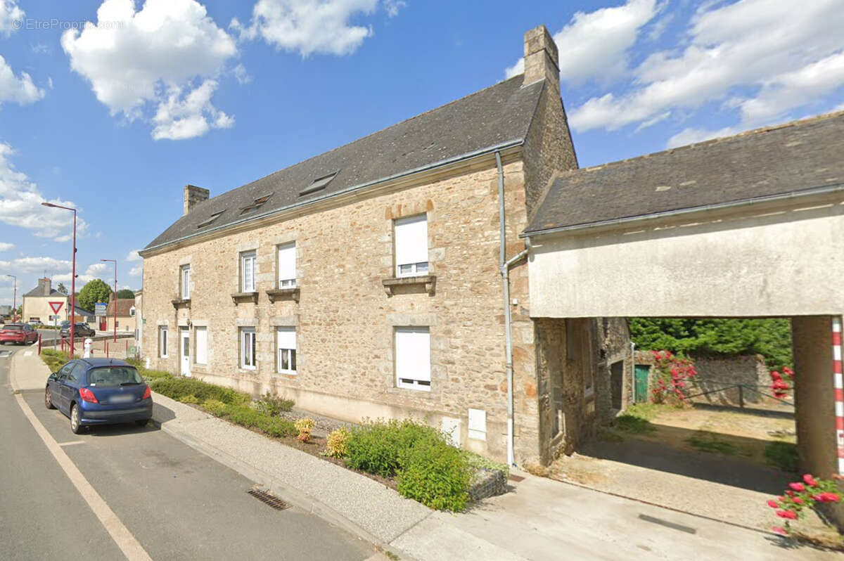 Appartement à FRESNAY-SUR-SARTHE