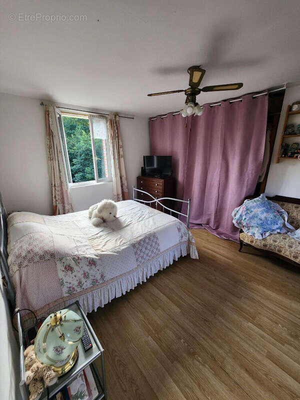 Maison à LA FERTE-FRENEL