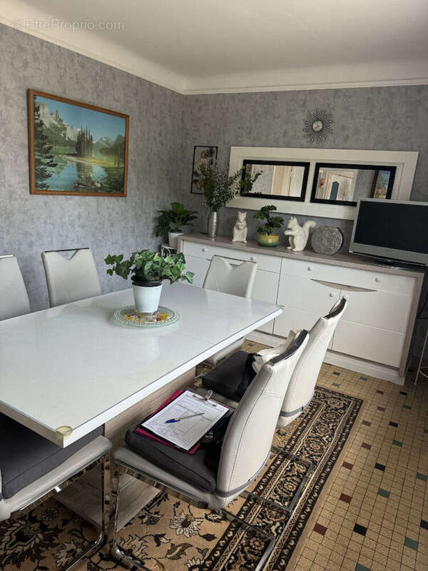 Maison à SAINTE-GAUBURGE-SAINTE-COLOMBE