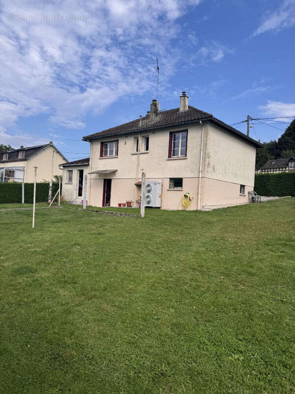 Maison à SAINTE-GAUBURGE-SAINTE-COLOMBE