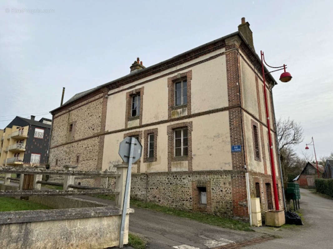 Maison à SAINTE-GAUBURGE-SAINTE-COLOMBE