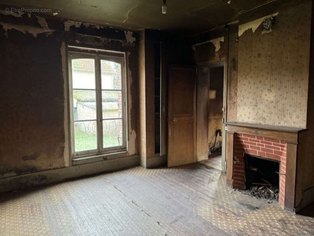 Maison à SAINTE-GAUBURGE-SAINTE-COLOMBE