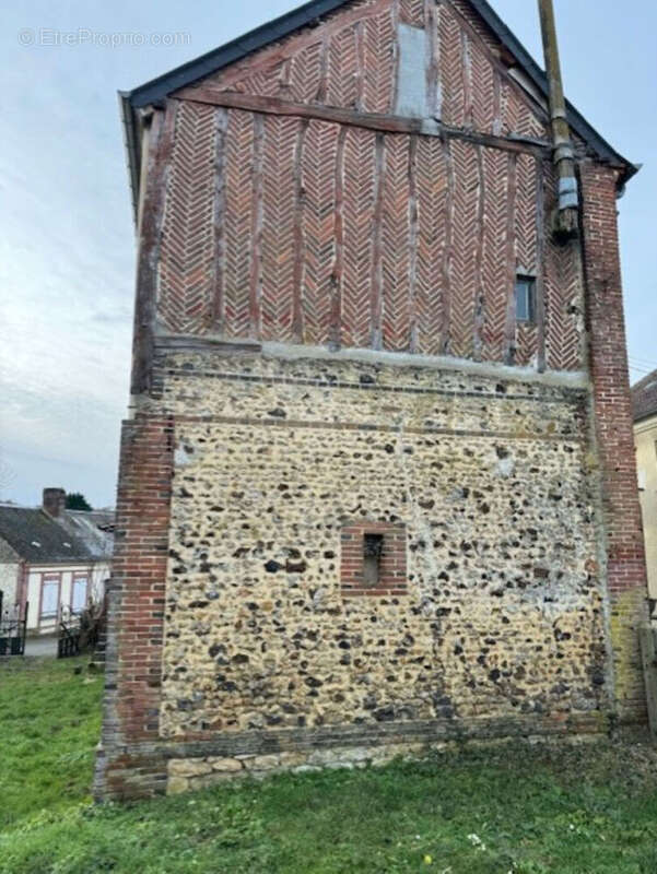 Maison à SAINTE-GAUBURGE-SAINTE-COLOMBE