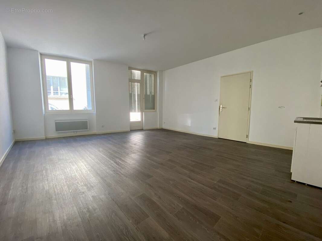 Appartement à BOURG-DE-PEAGE