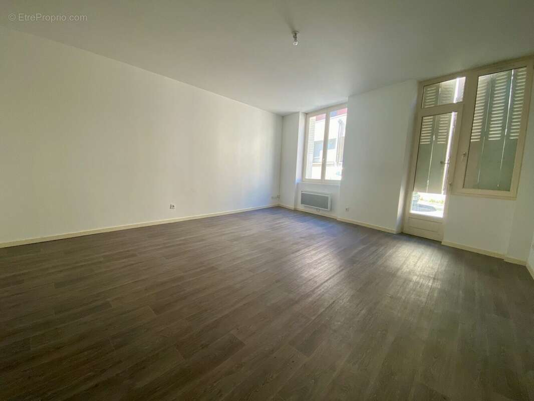 Appartement à BOURG-DE-PEAGE