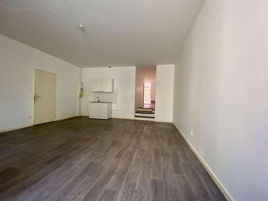 Appartement à BOURG-DE-PEAGE