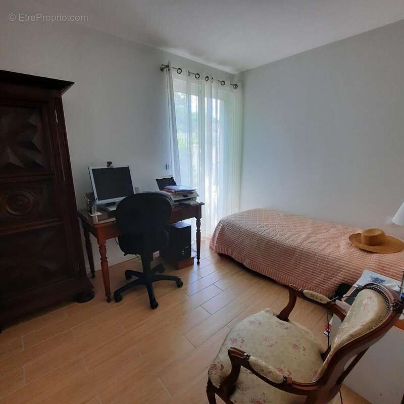 Maison à SAINTE-LUCE-SUR-LOIRE