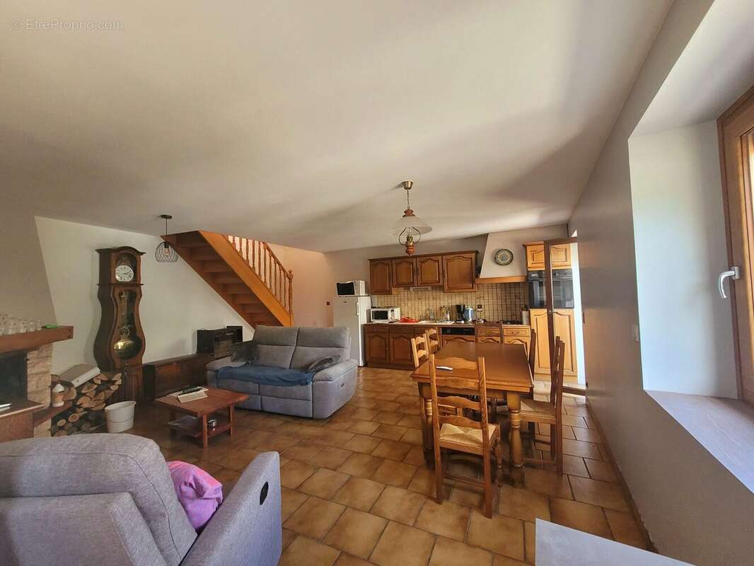 Maison à MONTRICHER-ALBANNE