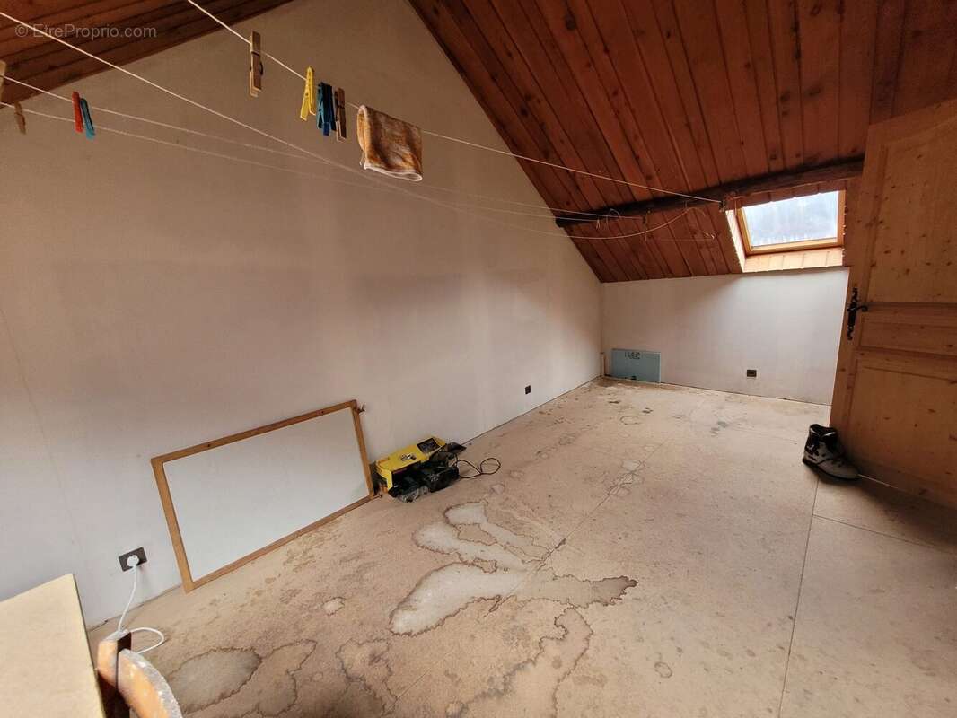 Maison à MONTRICHER-ALBANNE